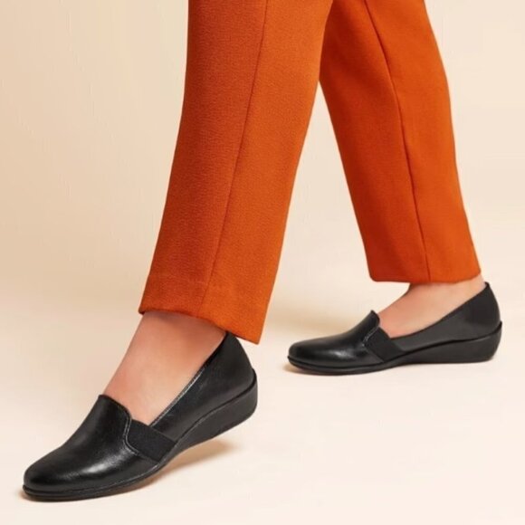 LifeStride Isabelle Wedge Slip-On - Picture 4 of 12